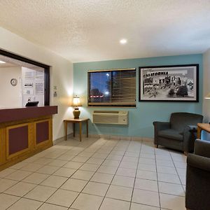 Super 8 By Wyndham Lexington Park/California Area